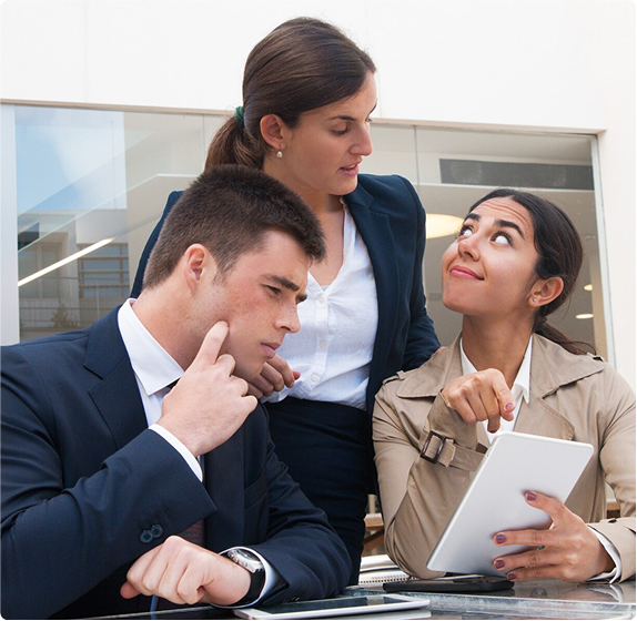 imagendostres Asesoramiento en reestructuración empresarial | Exit Legal